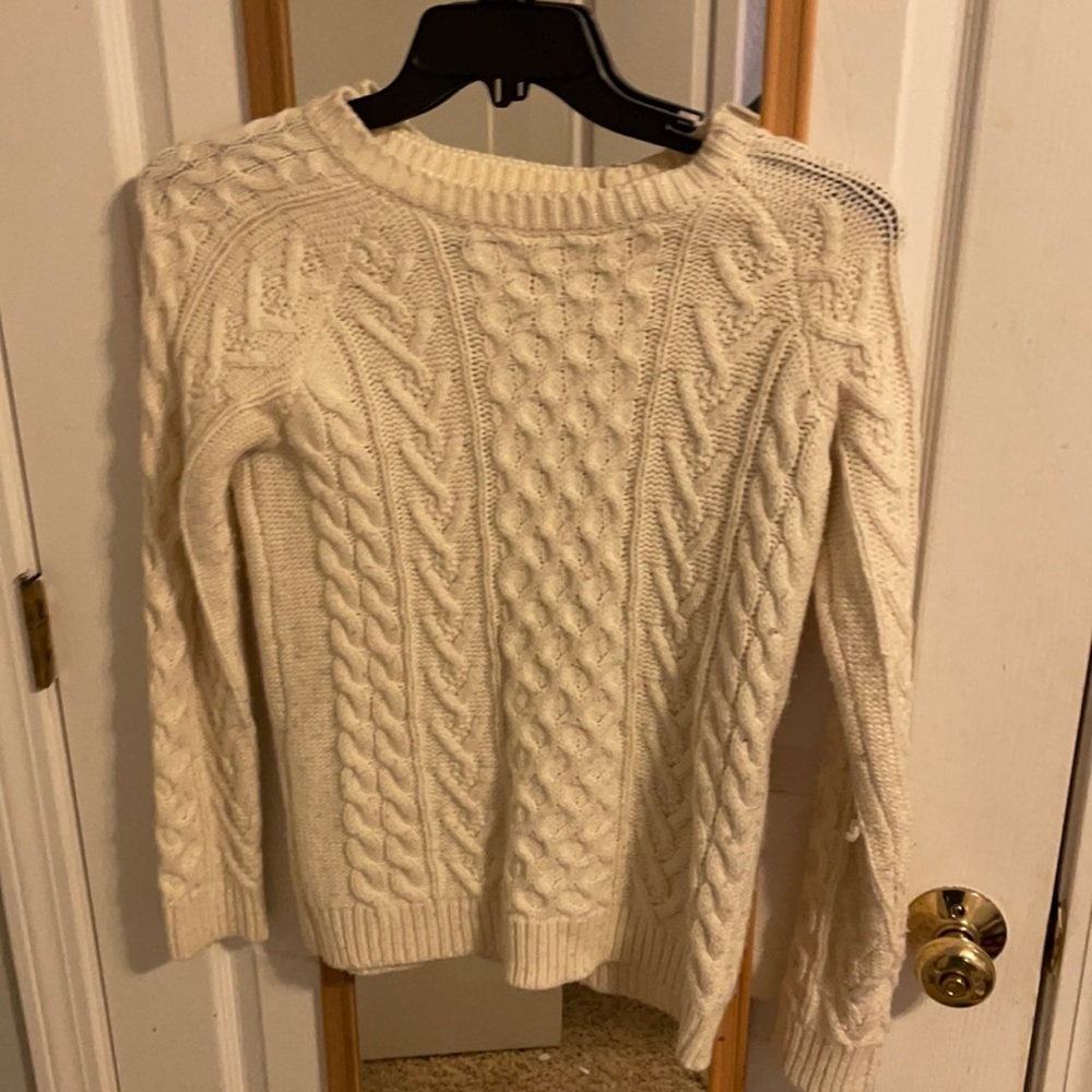 Forever 21 knit sweater size small